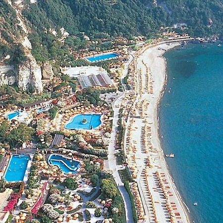 Appartamenti Su Piazza Matteotti Forio Centralissimi Exterior foto